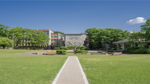 南山大学